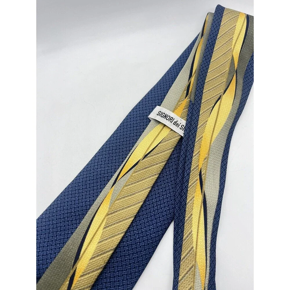 Signori dei Signori Mens Necktie 4x58 Silk Blue Abstract Design High Fashion Tie